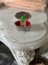 Vintage PAT JAPAN trinket box on legs mini bottle of perfume Chypre Roya... - $1,739.29 MXN