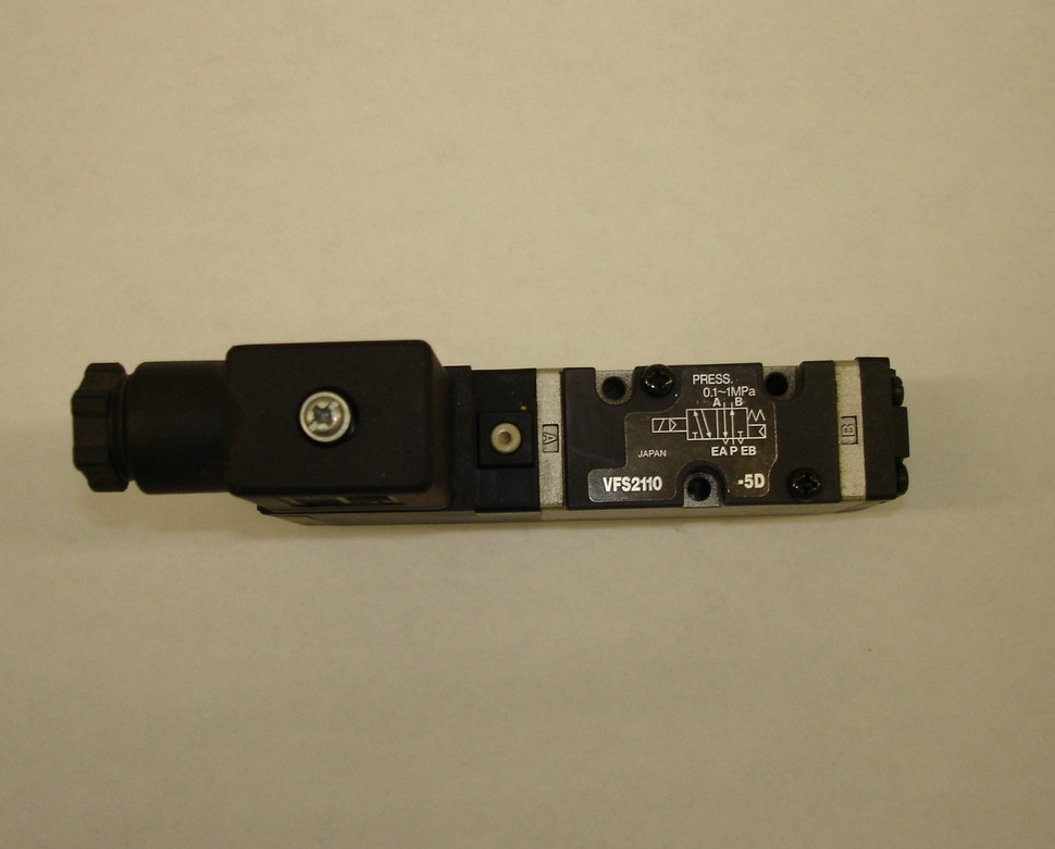 SMC Air Solenoid Valve VFS2110-5D - $65.00