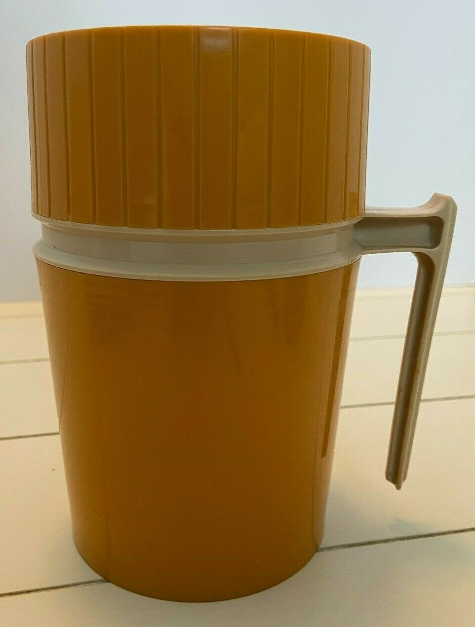Vintage Thermos Hot or Cold Food Container Gold Model 7002 10 oz. - $14.49