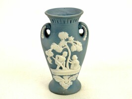 5&quot; Grecian Urn Style Vase, Faux Jasperware, Imitation Wedgwood, Made in ... - £15.66 GBP