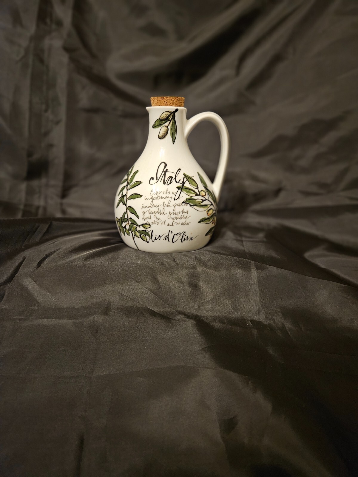 Rosanna 24 oz Porcelain Olive Oil Bottle with Cork Topper Item image 2