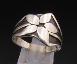 S. STONE 925 Silver - Vintage Carved Flower Slanted Band Ring Sz 8 - RG25093 - £51.15 GBP