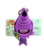 Yugioh/Yu-Gi-Oh Purple Dark Magician Backpack Hanger Keychain 2022 - $184.55 MXN