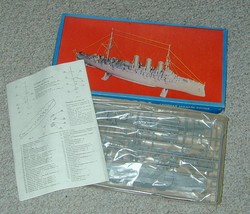 Aurora Russian Soviet Battleship Model Kit 1:400 Written In Russian - $24.00