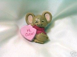 Adorable Valentine&#39;s Day Hallmark Mouse &amp; Heart Pin - $9.00