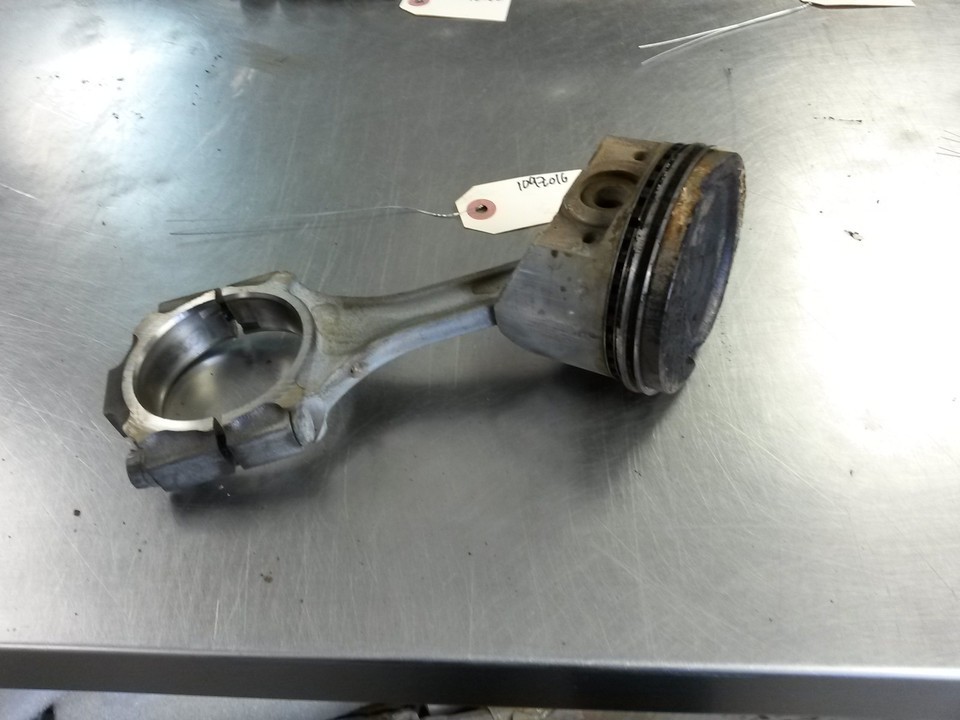 Left Piston and Rod Standard For 92-95 Toyota 4Runner  3.0 - $76.87