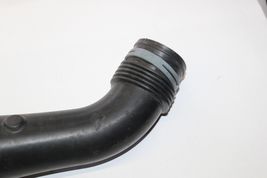 2004-2007 VOLKSWAGEN TOUAREG V8 LEFT FRONT ENGINE AIR INTAKE DUCT J2125 image 2