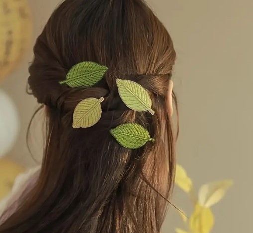 Green leaf hair clip set - $11.88