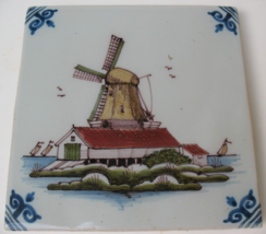 Vintage Makkum Holland Dutch Polychrome 5&quot; Hand-Painted Tile Seaside Windmill Ak - £23.32 GBP