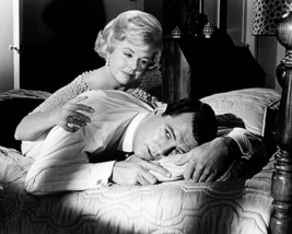 Lover Come Back Featuring Rock Hudson, Doris Day 16x20 Poster - £15.79 GBP