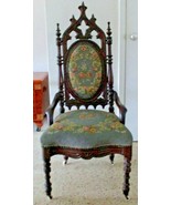 Antique Gothic Revival Mahogany and Needlepoint Half Arm Throne Armchair - €4.473,40 EUR