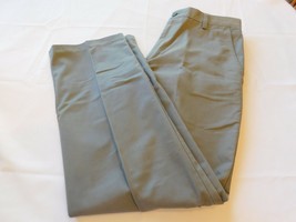 Dockers D3 Men&#39;s Long Pants Slacks 32 X 30 Grey Flat Front GUC Pre-owned - £14.13 GBP