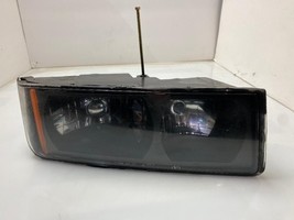 2002-2004 Chevy Avalanche Headlight P/N GM237-B001R Aftermarket Front Right - £18.57 GBP
