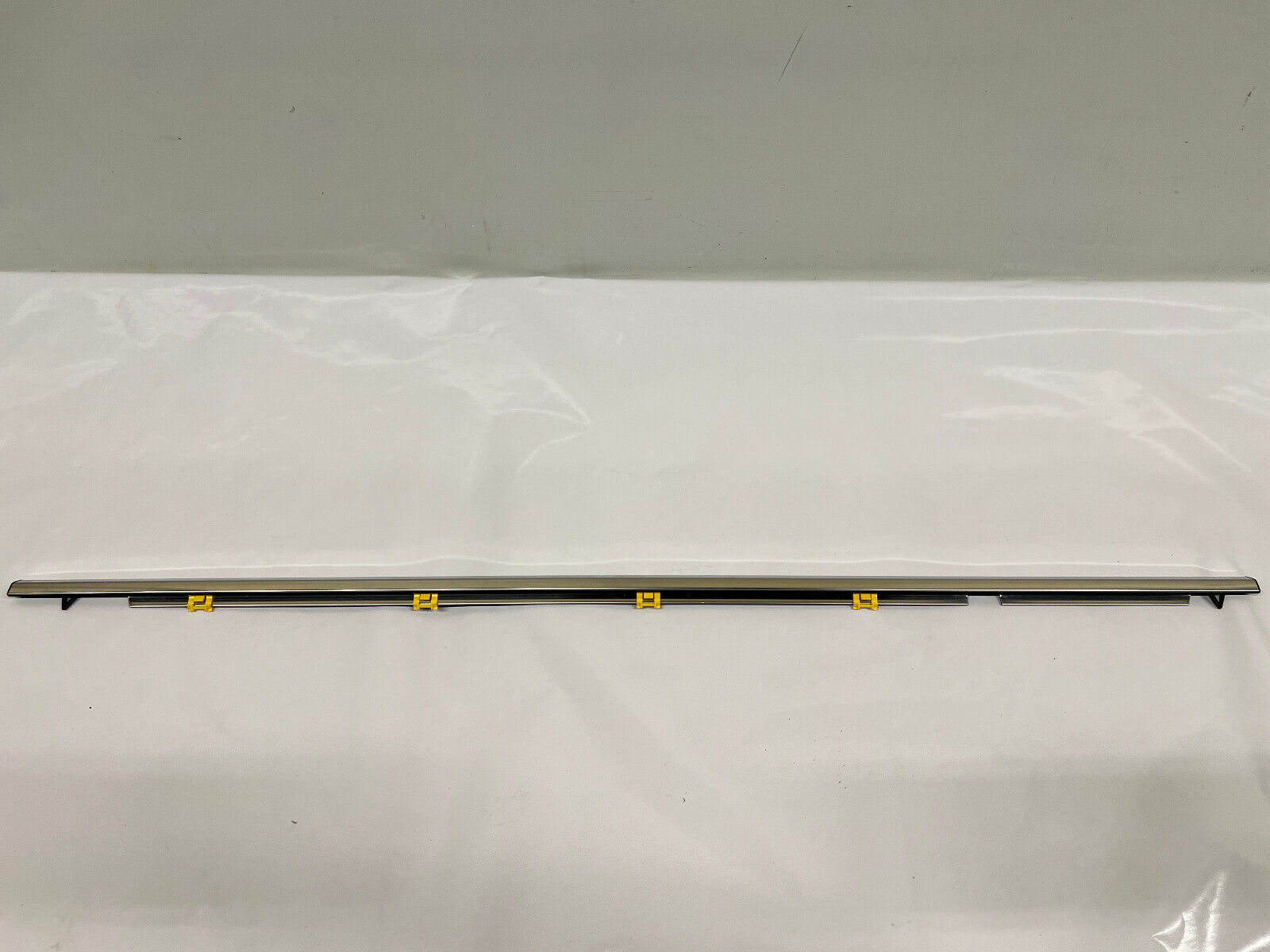 75720-0e100 2020-2022 2023 toyota highlander front left door belt moldin... - $85.00