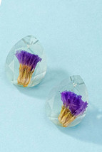 Faceted teardrop stud earrings with dried flowers - £9.45 GBP