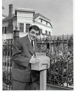 THE ADDAMS FAMILY   JOHN ASTIN   GOMEZ  ADDAMS 8X10 PHOTO - $13.64 CAD