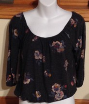American Eagle Outfitters Womens Size Small Gypsy Gray Flowered Crop Top - $8.86