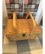 Wicker basket with lid Handle Closer Wow Sharp - $45.00