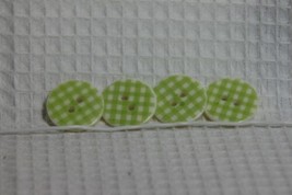 Novelty Buttons (new) 3/4&quot; (4) GREEN CHECKERED #12 - $4.14