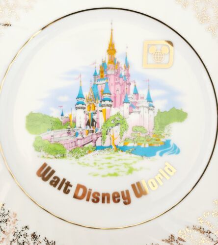 1970 Walt Disney World Magic Kingdom Decorative Plate 7.5" Collectible Japan - £19.65 GBP