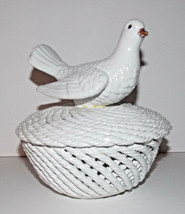 Dove on Basket Candy Dish 7in Bird Nest Trinkets White Jewelry Wicker Ce... - £19.53 GBP