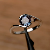 Natural 925 Sterling Silver Alexandrite Round Cut Women Handmade Ring - £56.11 GBP