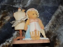 Cherished Teddies SARAH #308676 &quot;Memories To Wear And Share&quot; Figure 1997 - $435.35 MXN