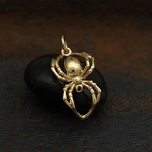 Bronze Realistic Spider Charm 24x12mm - $189.99 MXN