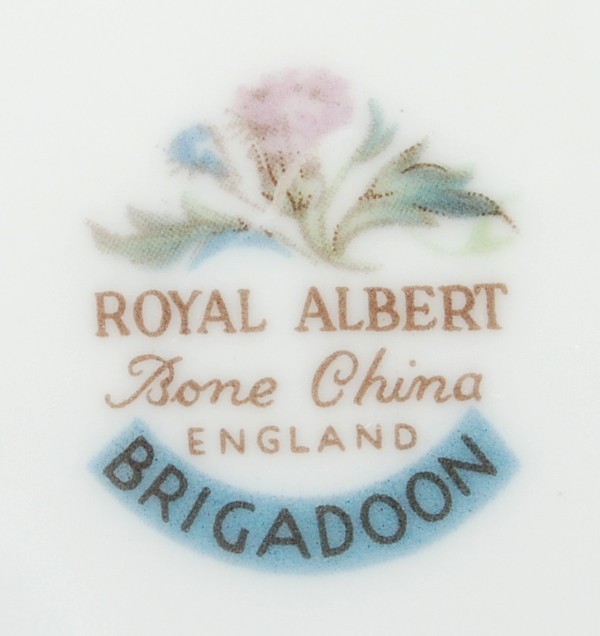 Royal Albert Brigadoon 6-1/4" Bread Plate Bone China Montrose Shape Item image 3