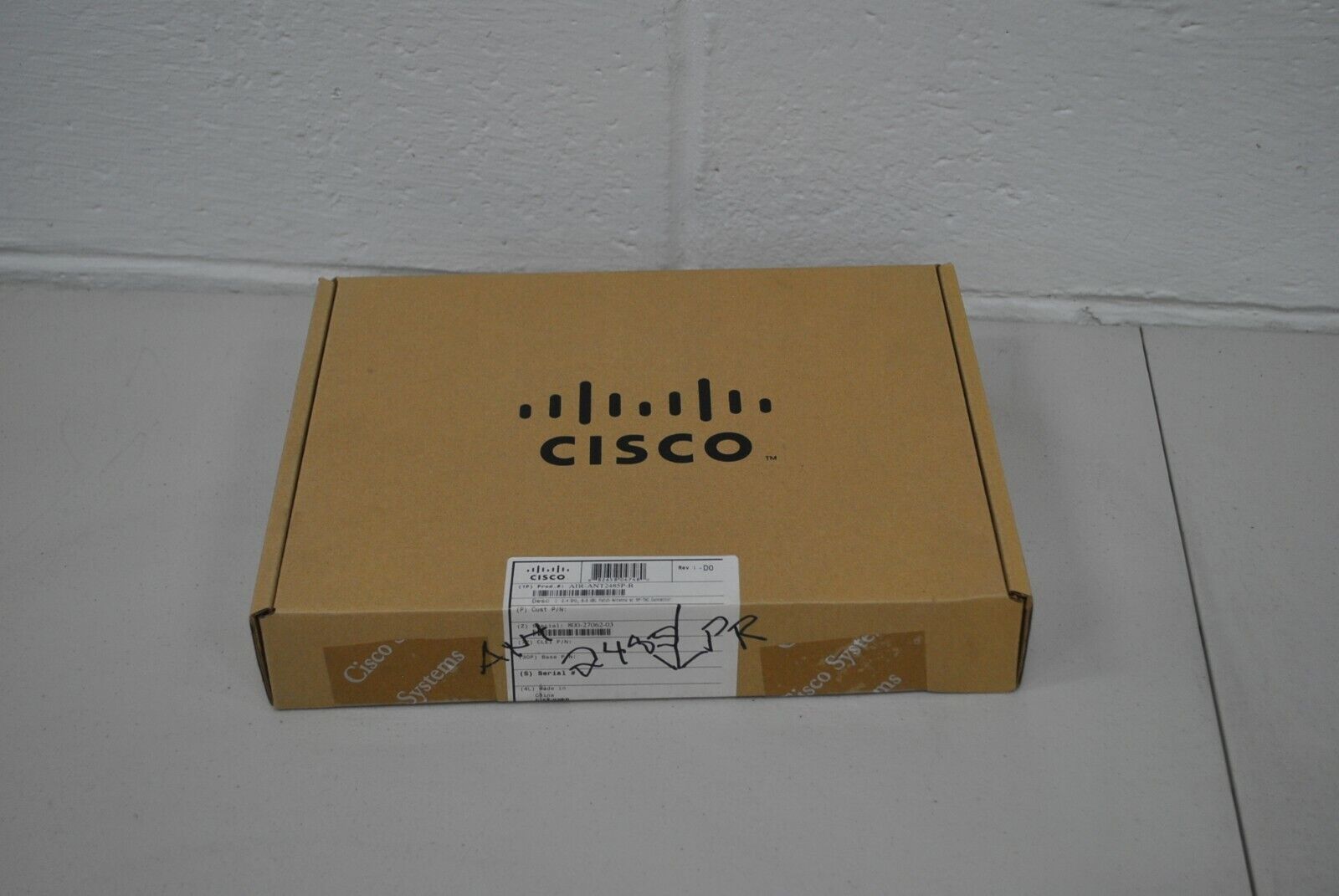 NEW Cisco Aironet AIR-ANT2485P-R 2.4GHz 8.5 dBi Antenna outdoor indoor - $28.01