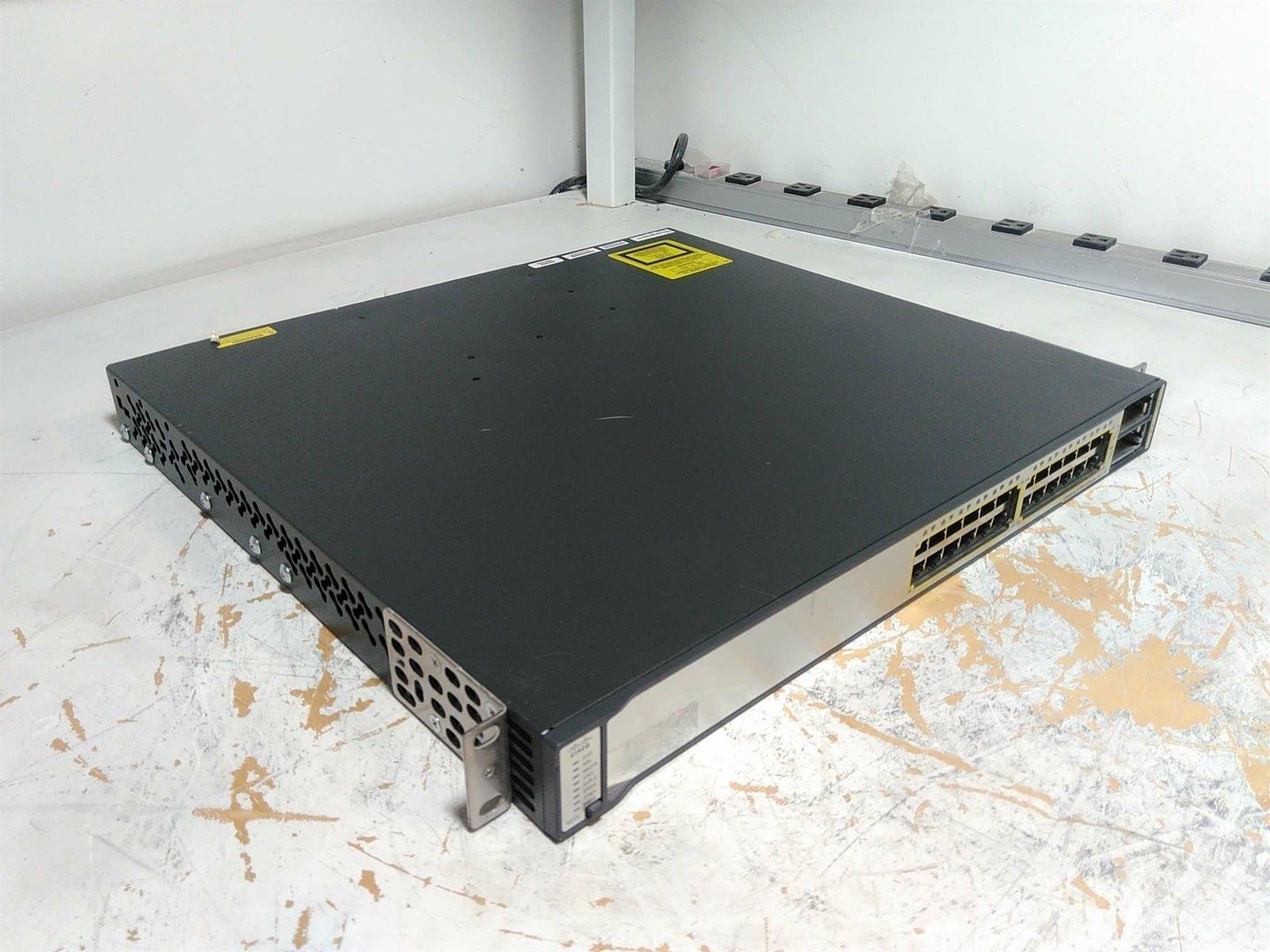 Cisco WS-C3750E-24PD-S Catalyst 3750-E 24-Port Gigabit 750W PoE Switch - $48.74