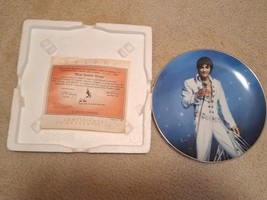 Elvis Presley Delphi Plate &quot;King of Las Vegas&quot; #2 Performance Collection - $184.69 MXN