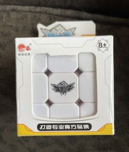 D FantiX Cyclone Boys 3x3 Speed Cube Stickerless Magic Cube 3x3x3 Puzzle... - £10.18 GBP