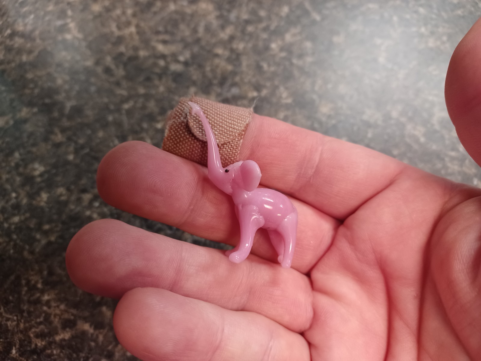 Vintage Pink Art Glass Elephant Family Figurines Item image 4