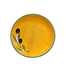Clayton Tableware Garlic Grater 5&quot; Plate Zester Yellow Black Olives Mala... - $12.14 CAD