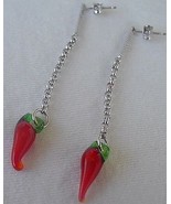 Red pepper earrings - $361.75 MXN
