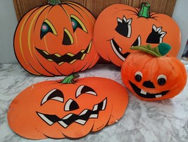 Vtg Halloween Beistle Cardboard Pumpkin Jack O Lantern Cutouts Dakin Plush Toy - £27.21 GBP