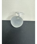 Crowning Touch Frosted Glass Apple Paperweight – Taiwan R.O.C. Clear Lea... - $476.86 MXN