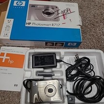 HP Photosmart R717 Digital Camera + Battery + Charger FOR PARTS - £11.58 GBP