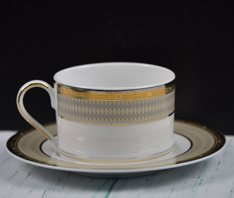 Mikasa Cambridge Cup and Saucer Set Y0501 Fine China Heavy Gold Glossy White