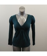 RW &amp; CO. Women&#39;s V Neck Long Sleeve Top Size Small Teal Tencel Blend - $149.27 MXN