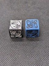 (2) Q Workshop (D6) Kingsburg Dice (1) Blue (1) White  - $442.33 MXN