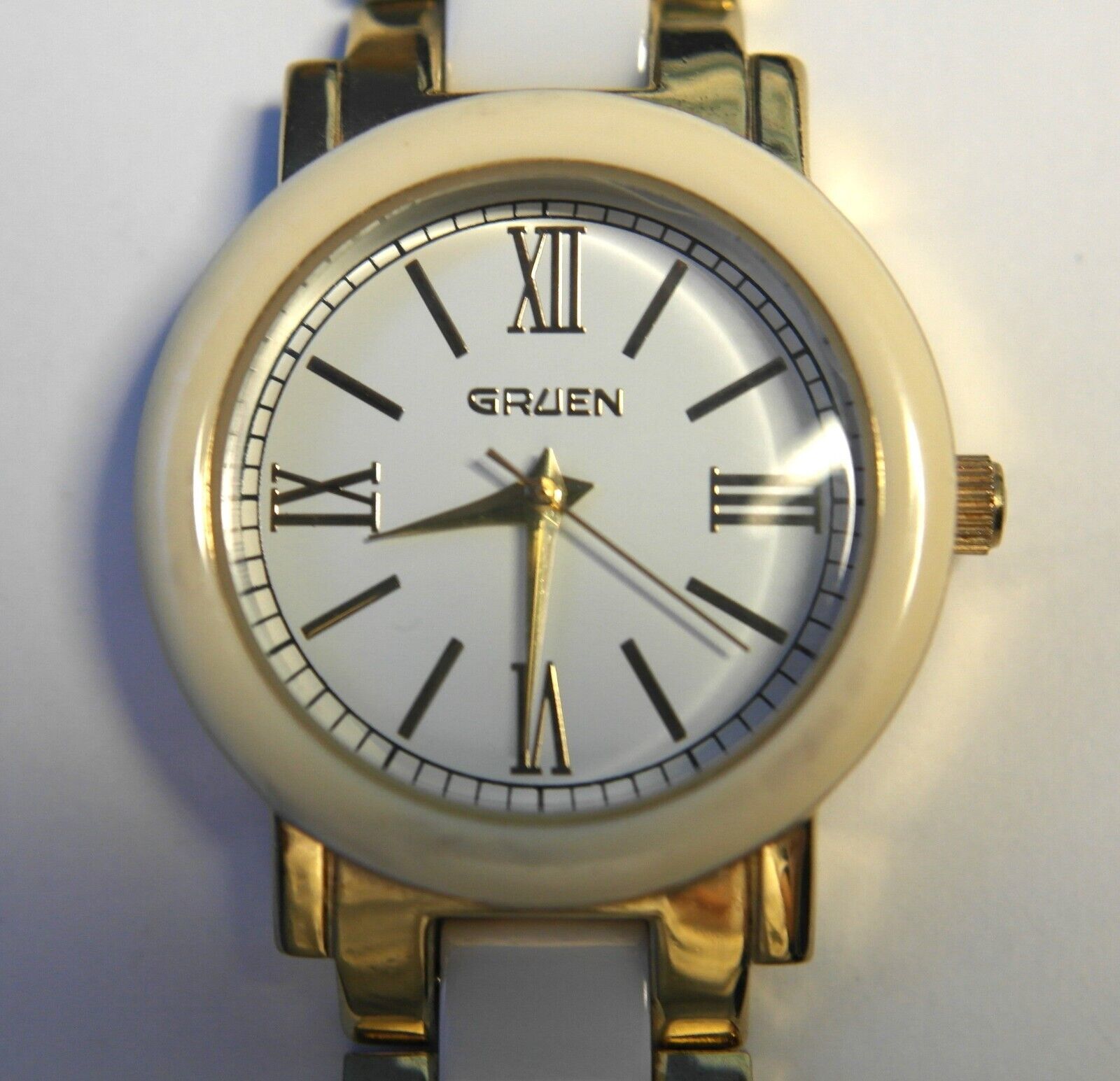 GRUEN GSL121 Quartz Two-Tone Women&#39;s Wristwatch - $29.21