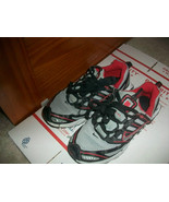 NIKE SHOX athletic RUNNING YOUTH SHOES US SHOE SIZEGRAY RED Sz 5 - $79.31 CAD