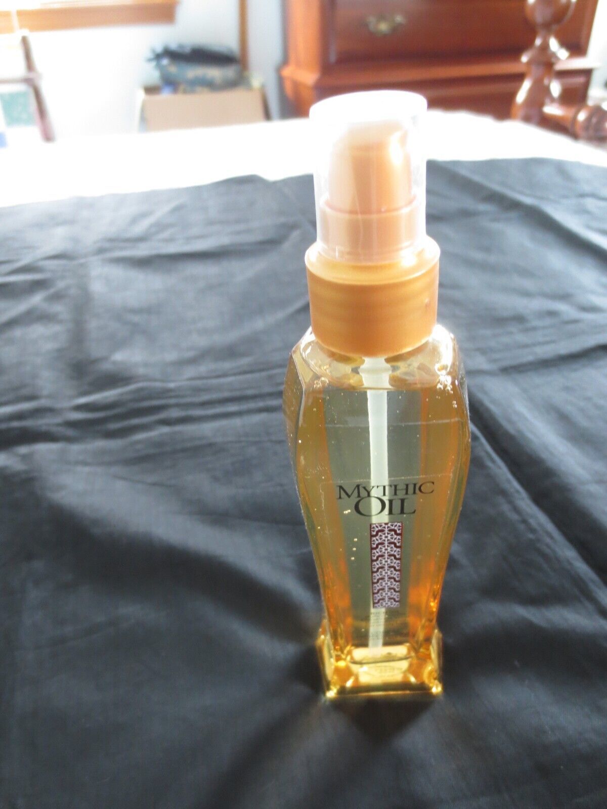 NIB 3.4 fl. oz. L'OREAL PROFESSIONNEL Controlling MYTHIC OIL for Unruly Hair - $18.00