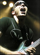 Joe Satriani live onstage with Ibanez JS Guitar 8 x 11 pin-up photo print - £3.35 GBP