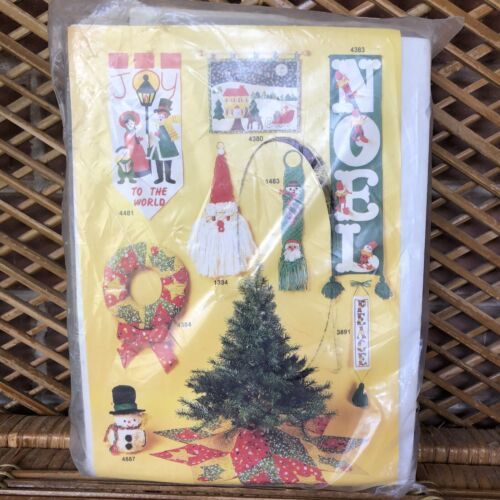 VTG Artcraft Concepts Christmas Characters Bell Pull Green Macrame Kit #1483 NOS - $27.57