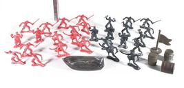 Pirate Plastic Army Men Type Figures Group of 35 Pieces w/ Pirate Treasure Chest - £14.73 GBP