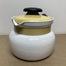 Vintage Corning Ware Yellow 8 Cup Teapot Kettle with Lid P-168 NICE INSIDE!! - £19.36 GBP