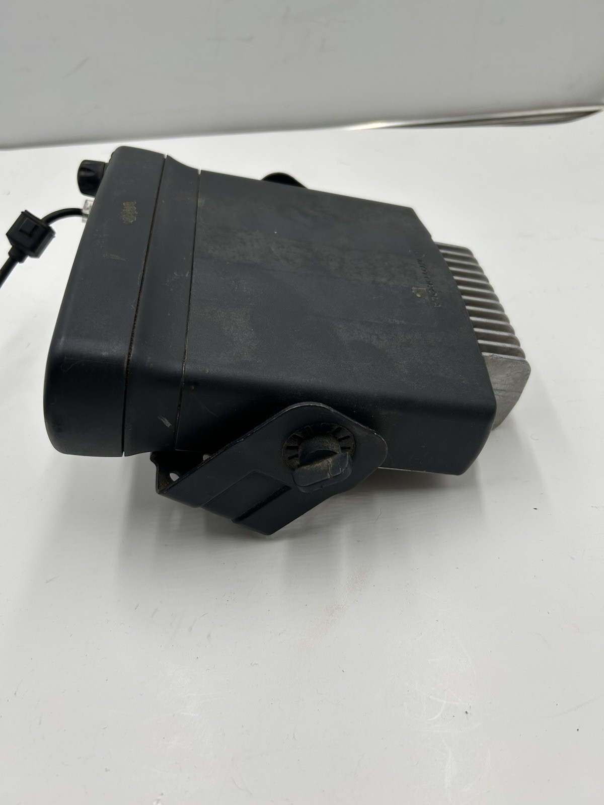Motorola CDM1250 VHF 136-174MHZ  64ch 45watt mobile radio AAM25KKD9AA2AN Item image 4